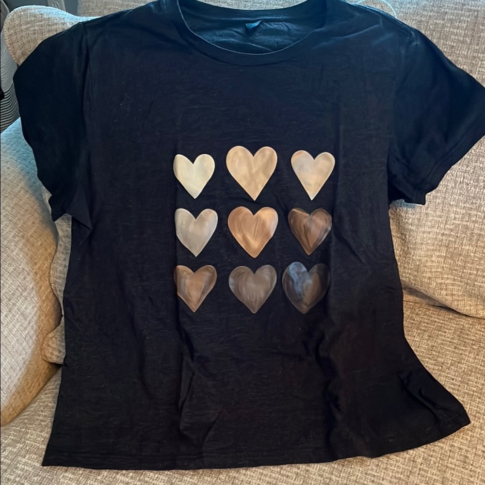 Black and Pink Short Sleeve Heart Graphic Tee